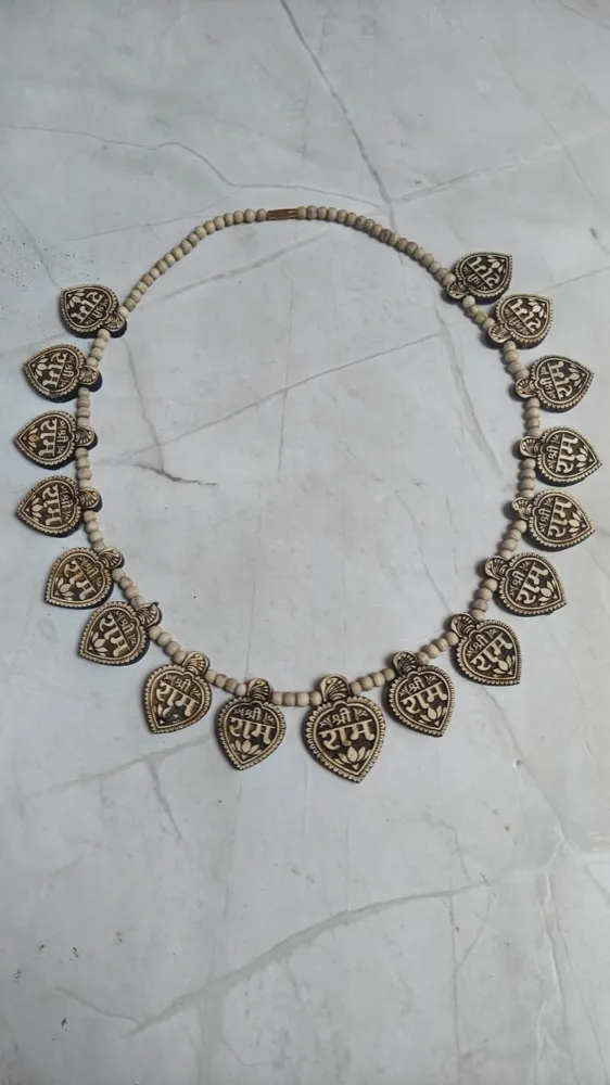 16 patta ram naam Tulsi locket mala with 1 ram naam Tulsi locket