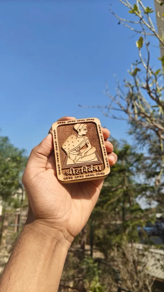Shree harivansh mahaprabhu kadamb wood chitra seva